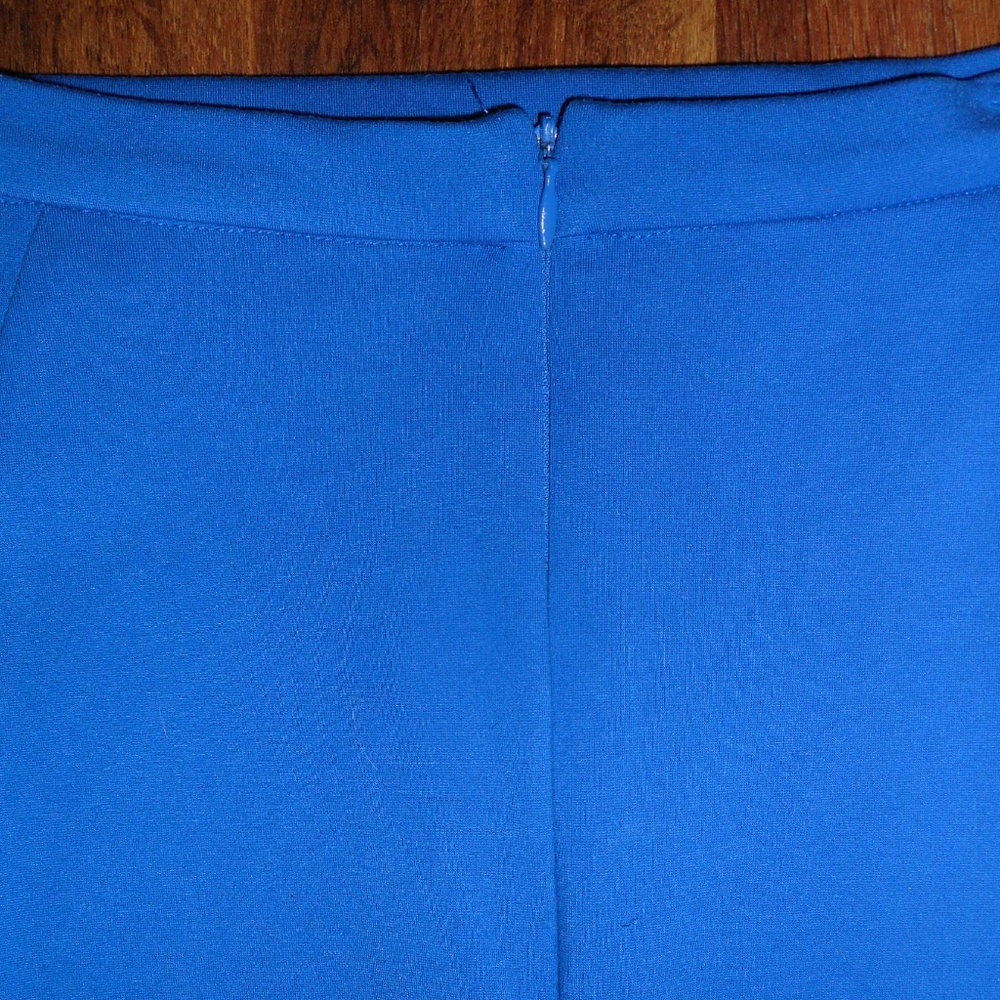 SOLD! Eva Franco Blue Pattern Pencil skirt, 6 - Picture 6 of 7